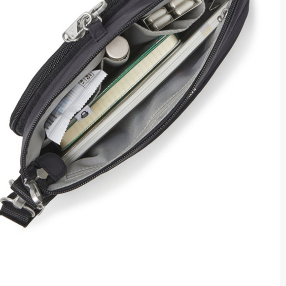 Baggallini Anti-Theft Memento Crossbody Bag | Black | NEW With Tags | Travel RFI - Picture 7 of 8